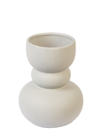 WHITE SHORT MODERN VASE