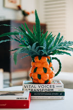 ORANGE VASE WITH HANDLE